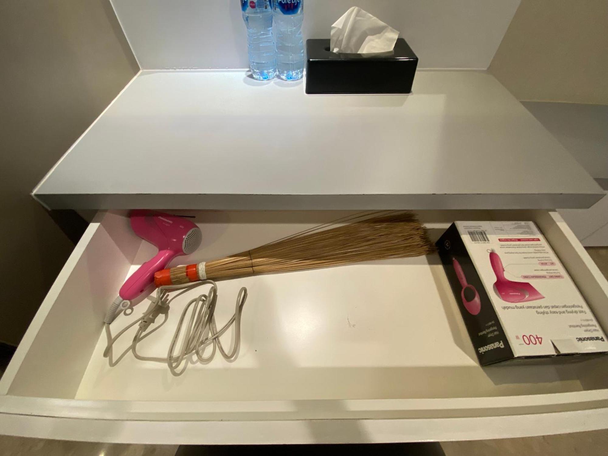 Comfort And Luxury Private Room At Goldcoast Pik ジャカルタ 部屋 写真